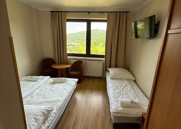 Zacisze Πανσιόν *