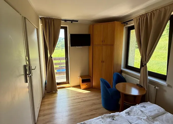 Zacisze Πανσιόν